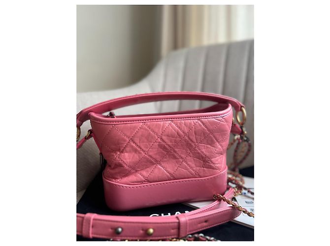 CHANEL Gabrielle Hobo con manico logo e pelle di vitello trapuntata invecchiata Rosa - vista 6