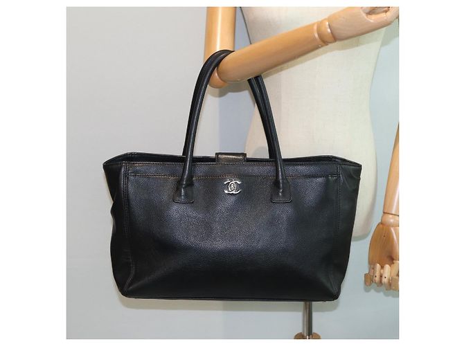 Borsa Tote CHANEL Executive Turn Lock in pelle caviar nera CC Auth bs15381 Nero - vista 26
