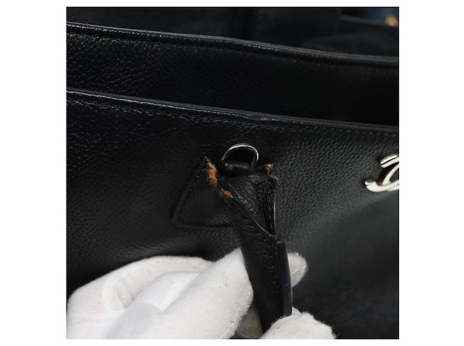Borsa Tote CHANEL Executive Turn Lock in pelle caviar nera CC Auth bs15381 Nero - vista 8