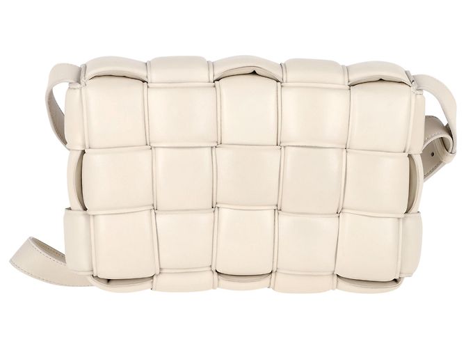 Borsa Cassette Padded Bottega Veneta in pelle di agnello bianca - vista 3