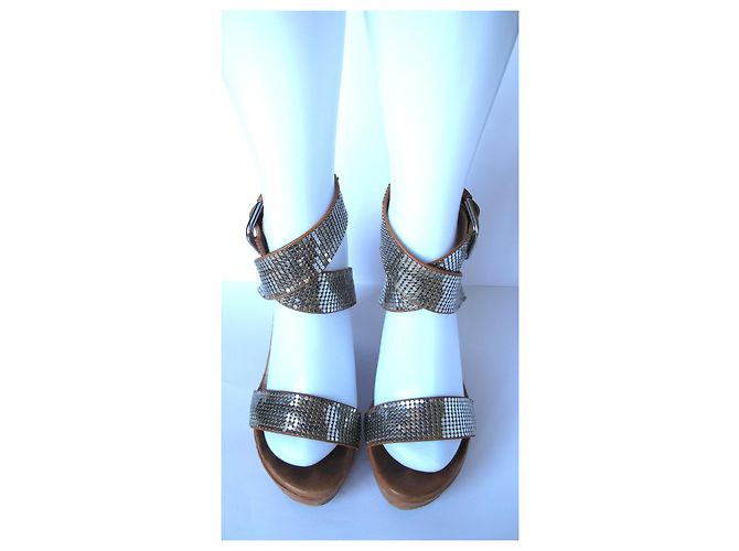 Wedges en cuir marron STUART WEITZMAN - vue 2