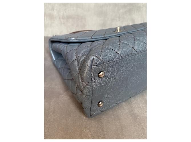Chanel Borsa a flap grande Coco Handle Grigio - vista 10