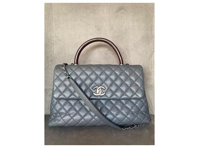 Chanel Borsa a flap grande Coco Handle Grigio - vista 2
