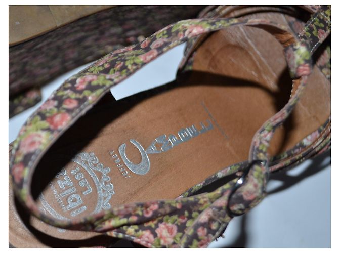 Sandálias de anabela com flores Jeffrey Campbell multicoloridas em tecido Tamanho 39 Multicor - vista 7