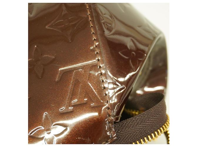 Borsa tote Vernis Sherwood PM di Louis Vuitton in Amarante Bordò - vista 6