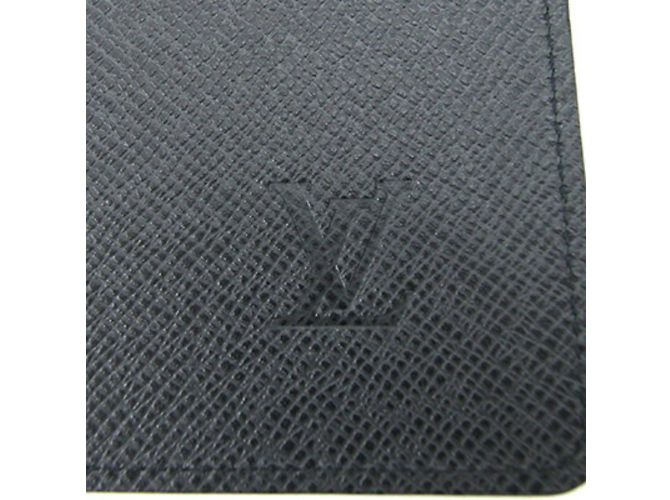Copertura per notebook in pelle Taiga Louis Vuitton in Ardoise e Nero Grigio - vista 4