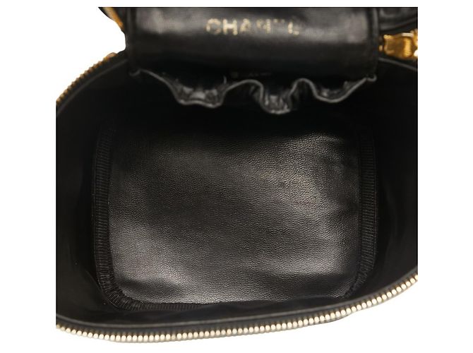 Borsa a mano Vanity in pelle caviar Chanel nera e oro Nero D'oro - vista 6