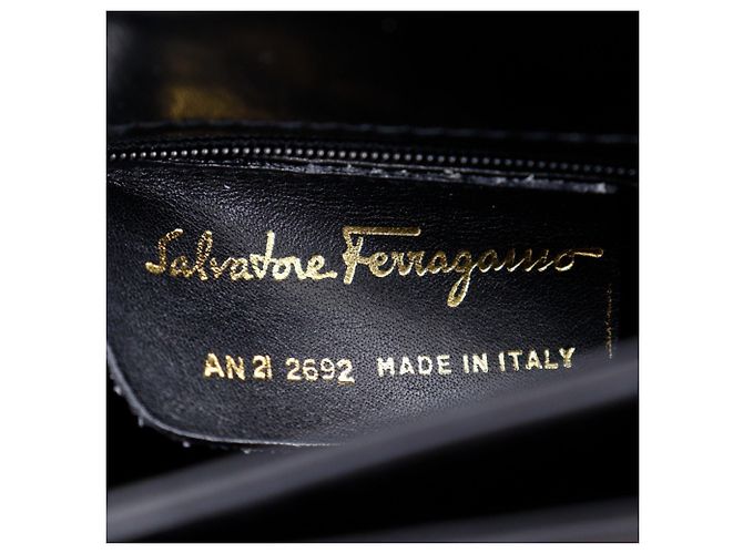 Borsa a spalla in pelle nera Gancini di Salvatore Ferragamo Nero - vista 16