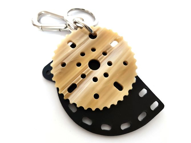 Loewe Meccano Schlüsselanhänger in Schwarz und Beige - Ansicht 9