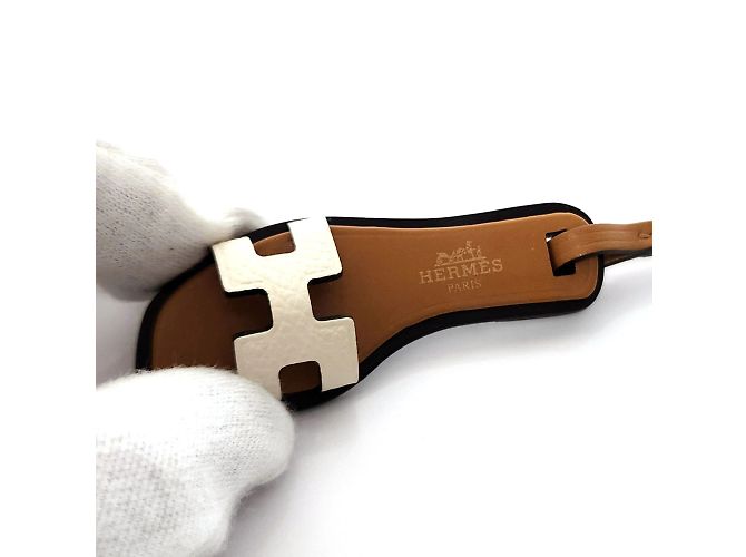 Hermès Portachiavi Nano Charm Hermes Oran in Sable Naturale e Nero - vista 5