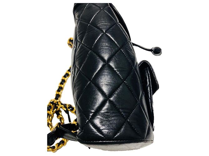 Chanel Duma Rucksack aus schwarzem Lammleder und Gold Gold hardware - Ansicht 3