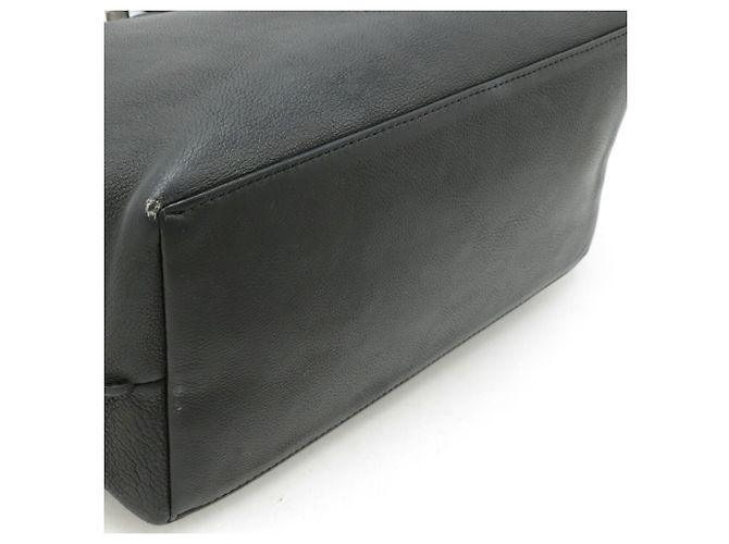 Twist Borsa Tote Lock Me Go di Louis Vuitton Nero - vista 5