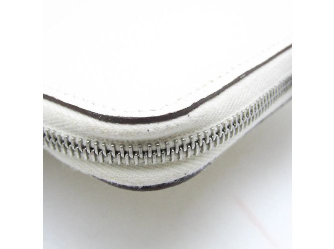 Cartera larga Lucky Daisy de seda Azap de Hermès Púrpura Blanco roto - vista 7