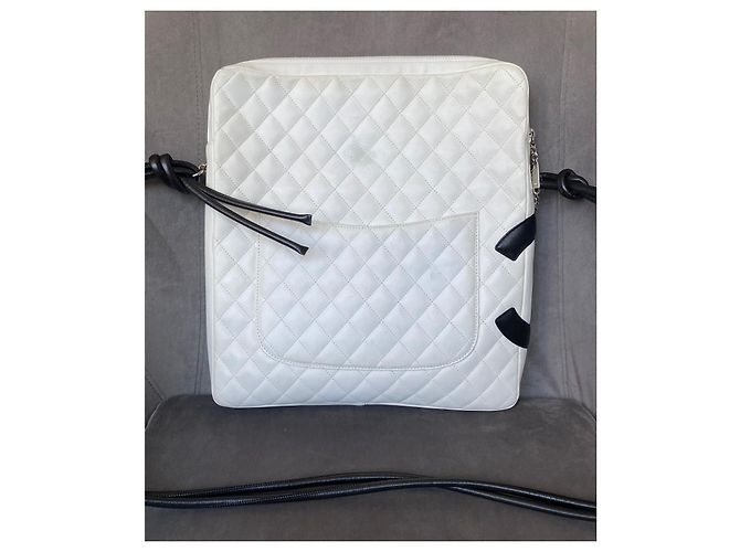 Borsa messenger piatta Chanel Cambon in pelle bianca Bianco - vista 6