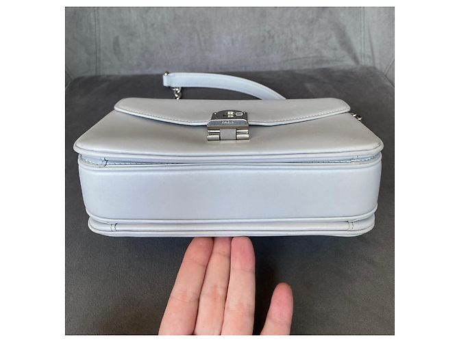 Céline Medium C Bag in pelle grigia Grigio - vista 6