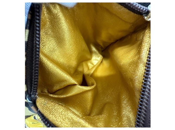Vintage Gelbe Leder Schultertasche von Versace - Ansicht 14