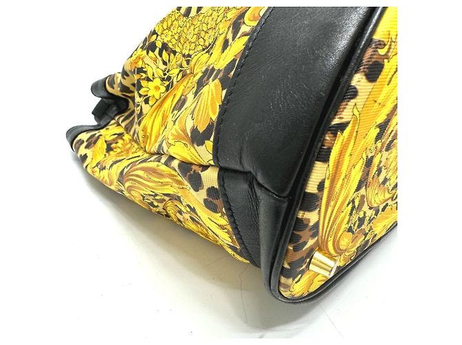 Vintage Gelbe Leder Schultertasche von Versace - Ansicht 5