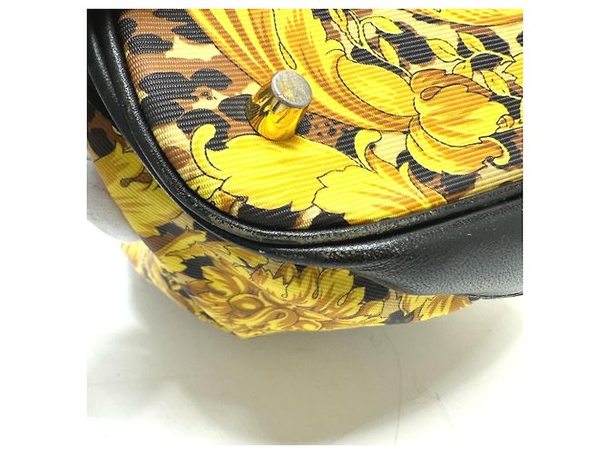 Vintage Gelbe Leder Schultertasche von Versace - Ansicht 6