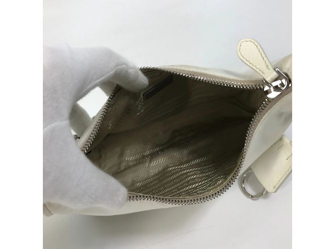 Borsa a spalla in tessuto bianco Prada con pochette - vista 12