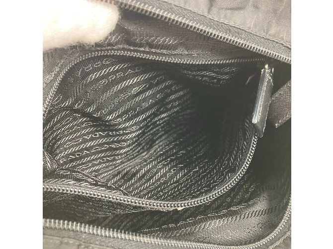 Borsa a spalla in tessuto nero Prada - vista 15