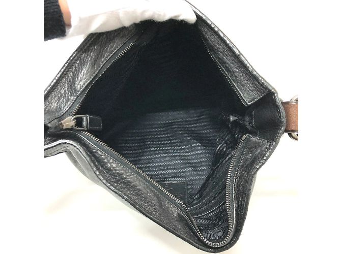 Borsa a spalla in pelle nera Prada VA0802 Nero - vista 13