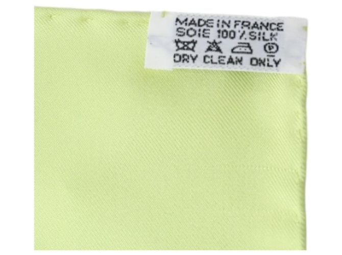 Hermès Lenço de seda do Museu do Cavalo do Castelo de Chantilly Hermes Verde Amarelo - vista 5