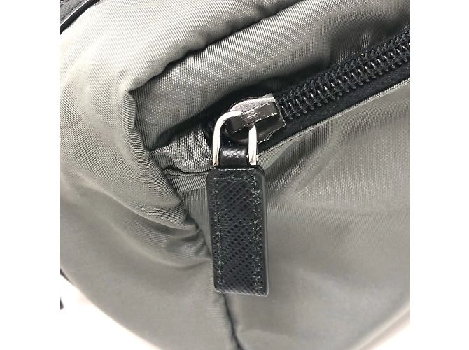 Pochette Triangle Logo Prada 2NA029 in grigio - vista 5