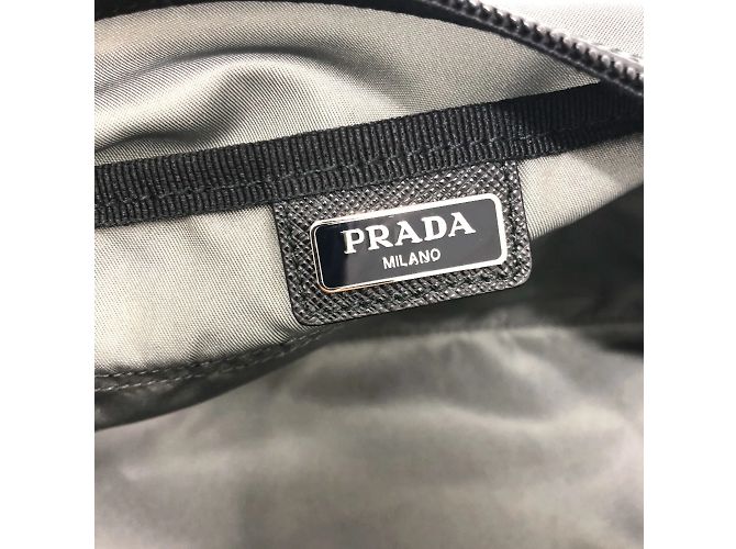 Pochette Triangle Logo Prada 2NA029 in grigio - vista 9