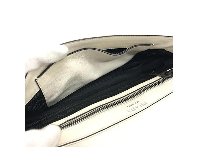 Borsa a Spalla Prada 1BD147 con Borchie Logo Bianco - vista 13
