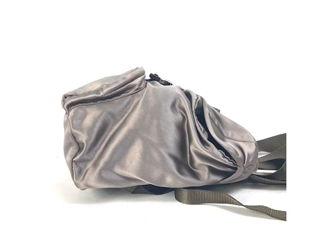 Prada Rucksack mit brauner Logo-Platte - Ansicht 2