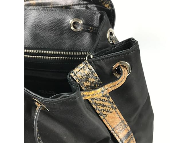 Mochila com logo triangular Prada Preto - vista 14