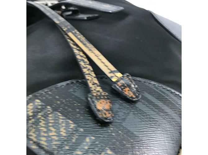 Mochila com logo triangular Prada Preto - vista 15