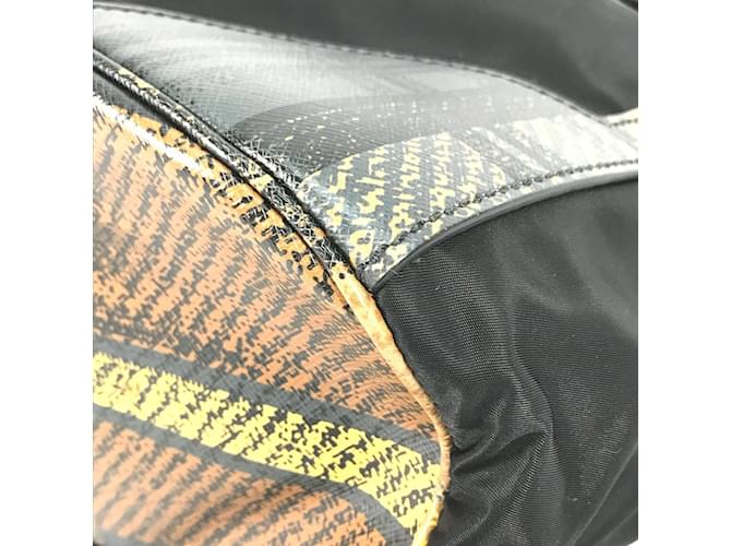 Mochila com logo triangular Prada Preto - vista 6