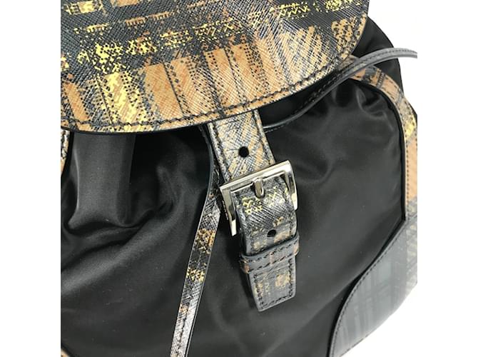 Mochila com logo triangular Prada Preto - vista 9