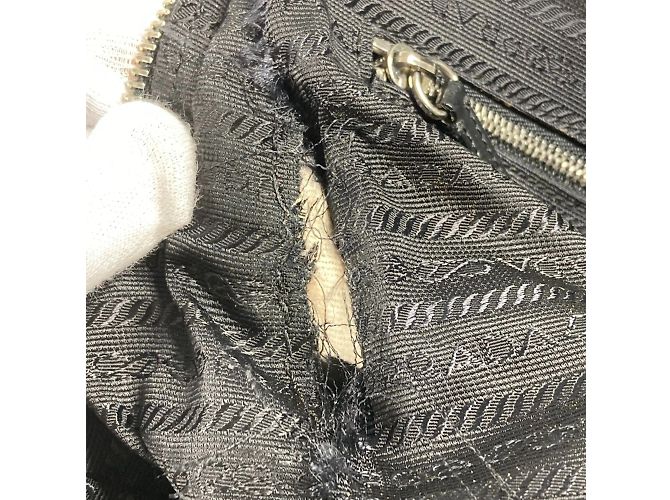 Borsa a mano Prada in tessuto nero - vista 13
