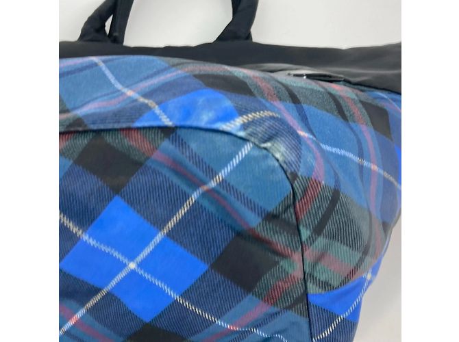Borsa a spalla in tessuto nero Prada - vista 9