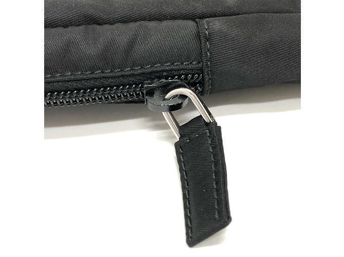 Clutch in tessuto nero Prada - vista 6