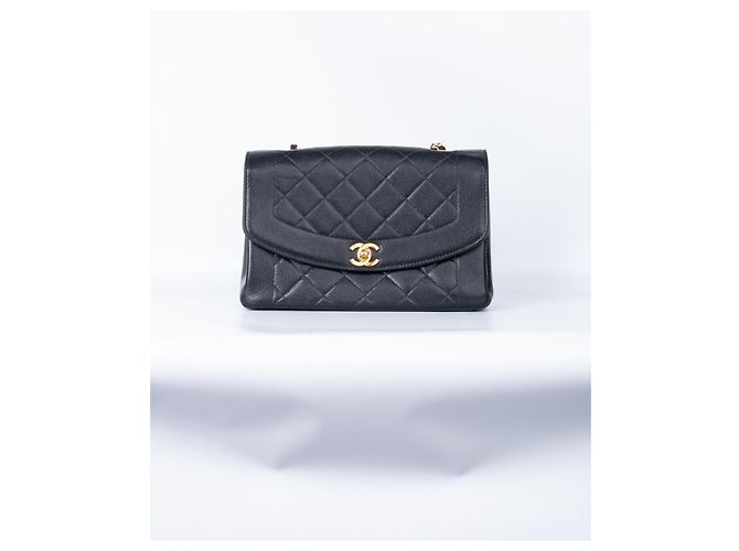 Borsa Chanel Diana Medium in pelle caviar nera Nero - vista 2