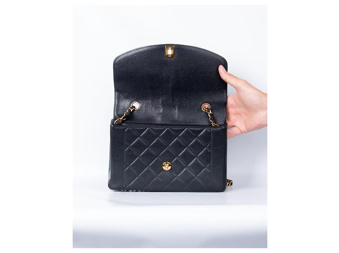 Borsa Chanel Diana Medium in pelle caviar nera Nero - vista 4