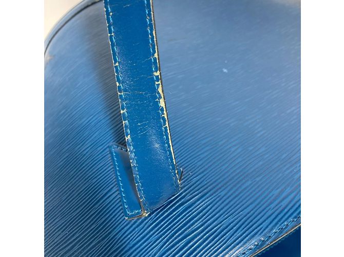 Borsa tote Epi Louis Vuitton in blu Toledo - vista 8