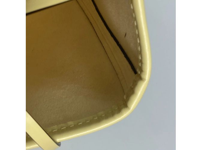 Borsa tote Epi Louis Vuitton Giallo - vista 14