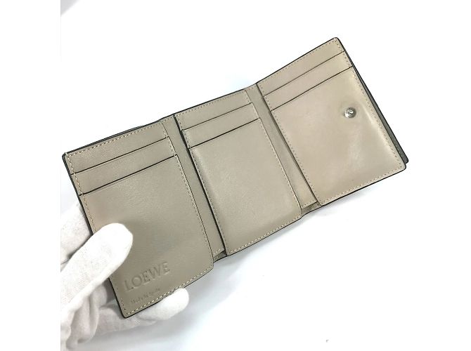 Billetera compacta trifold Anagram Loewe Verde - vista 13