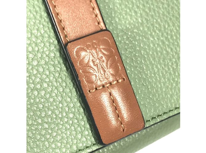 Billetera compacta trifold Anagram Loewe Verde - vista 14