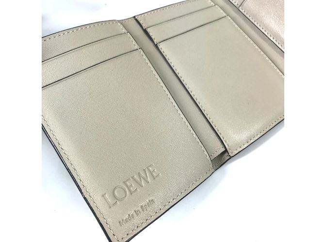 Billetera compacta trifold Anagram Loewe Verde - vista 2