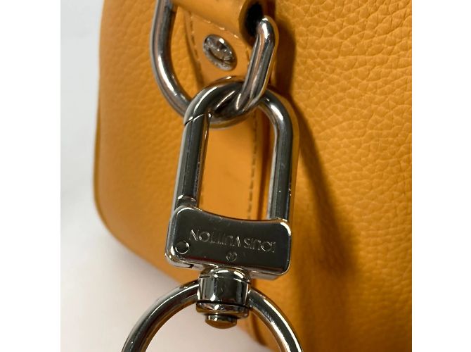 Louis Vuitton M21438 LV Aerogram Borsa a spalla 2WAY Giallo - vista 13