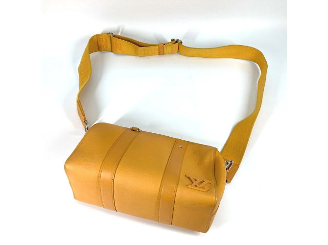 Louis Vuitton M21438 LV Aerogram Borsa a spalla 2WAY Giallo - vista 14