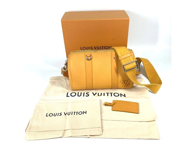 Louis Vuitton M21438 LV Aerogram Borsa a spalla 2WAY Giallo - vista 15