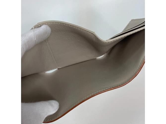Billetera compacta trifold Loewe Beige - vista 9