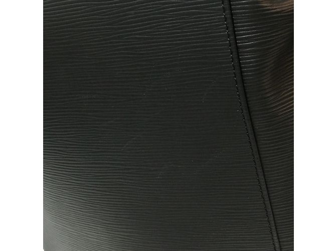Zaino Epi Supreme M53413 di Louis Vuitton Nero - vista 4