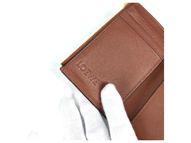 Billetera compacta bi-fold Loewe Castaño - vista 11